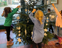 Schmücken des Kinderwunschbaums 2024