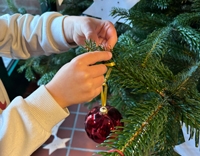 Schmücken des Kinderwunschbaums 2024